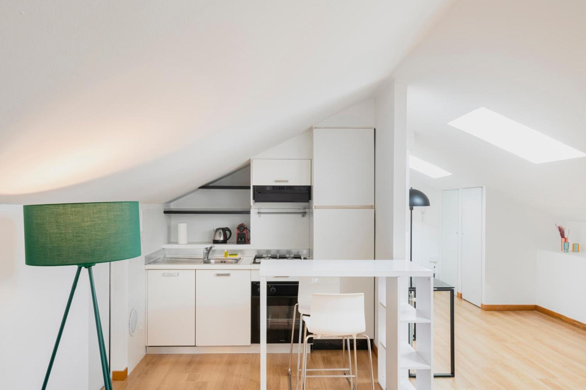 Relstay - Arco Della Pace - Sunny Loft — Photos 2
